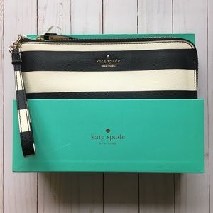 NEVER USED Kate Spade x Everpurse Wristlet
